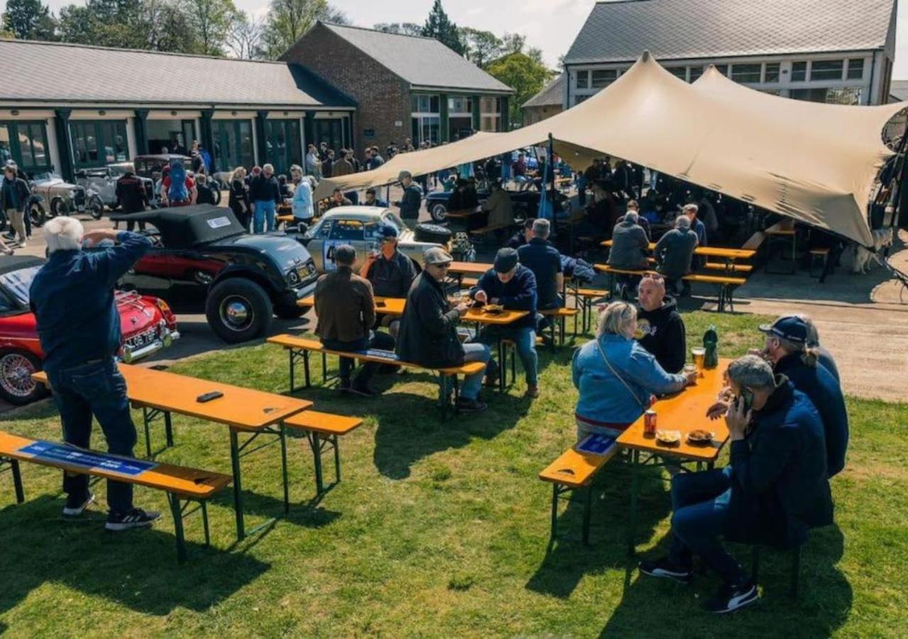 Betts At Bicester Heritage エクステリア 写真